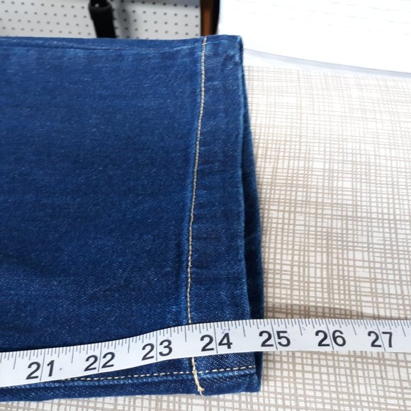 Lane Bryant Women's NWT Slim Straight Ankle Jeans Size 26 PETITE Distressed Flex - Picture 12 of 16